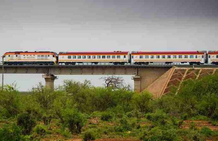 Autobus, treno, aereo: tre modi di esplorare l’Africa